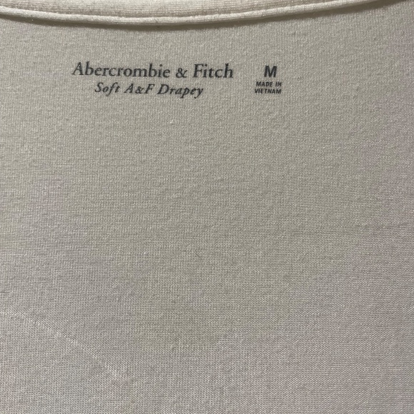 🌟(2 for $36) Abercrombie & Fitch V-Neck Tees | Soft A&F Drapey T-Shirt | Size M - Picture 12 of 13